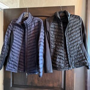 Set of Two Puffer Jackets in Navy and Black